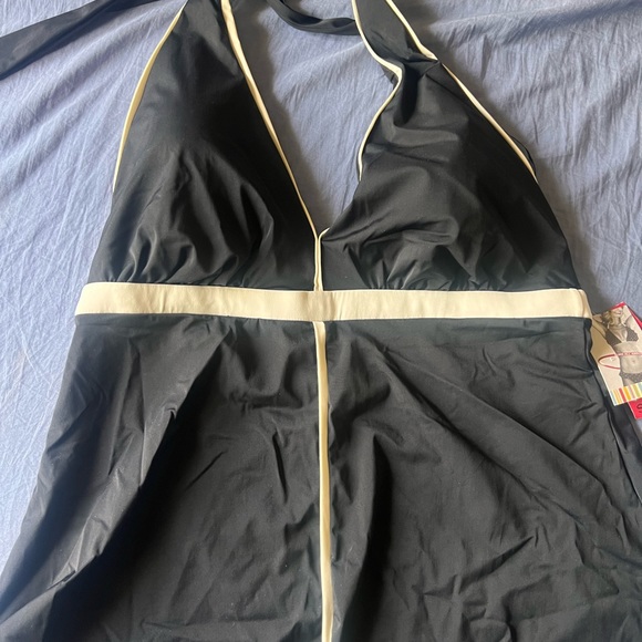 Spanx size 18 women’s tankini swim top in black with white details - Picture 1 of 5